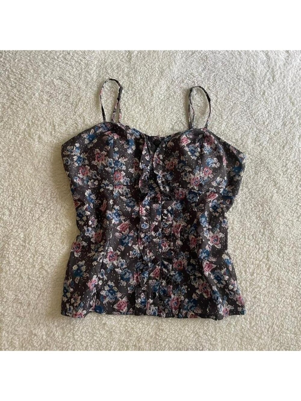 2000s button up floral sleeveless top with ruffles